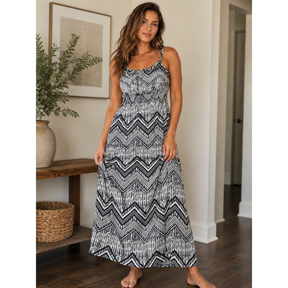 Maurices Womens Black White Chevron Ikat Smocked Maxi Dress Size M